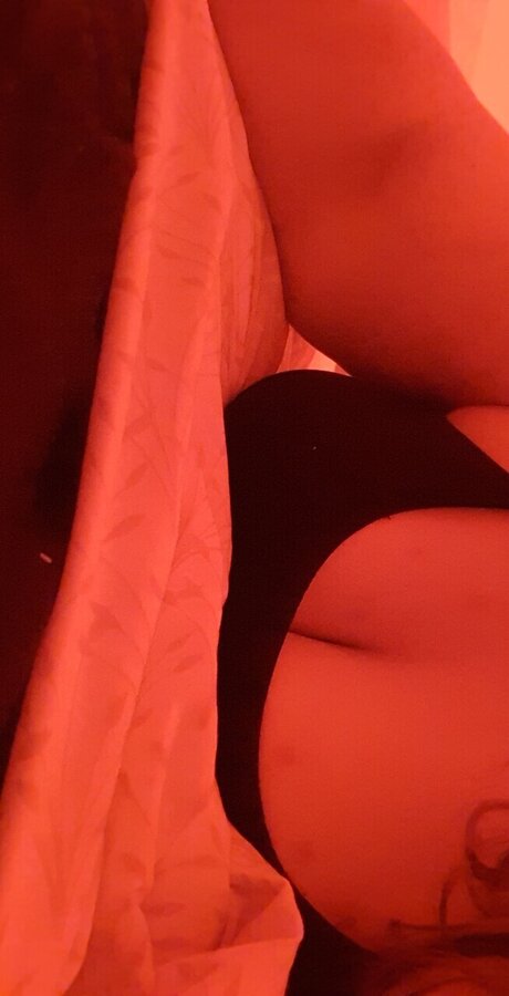 Nacktes geleaktes OnlyFans-Foto von U60667473