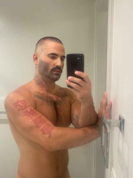 Nacktes geleaktes OnlyFans-Foto von Todd