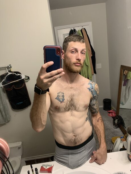Nacktes geleaktes OnlyFans-Foto von Skyclimber85