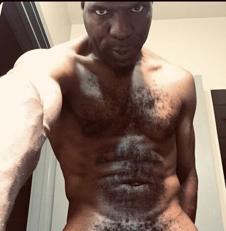 Nacktes geleaktes OnlyFans-Foto von Magnum615