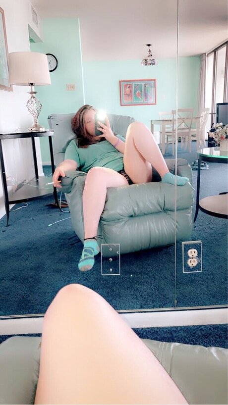 Nacktes geleaktes OnlyFans-Foto von Katelynn