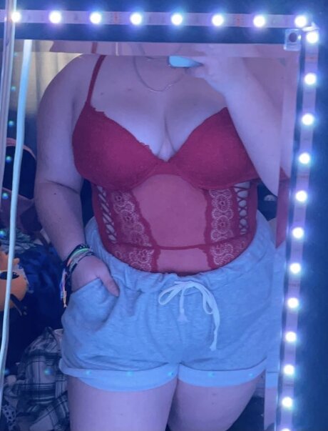 Nacktes geleaktes OnlyFans-Foto von Olivia