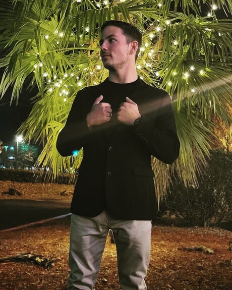 Nacktes geleaktes OnlyFans-Foto von Scott