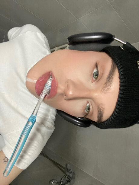 Nacktes geleaktes OnlyFans-Foto von Lukas