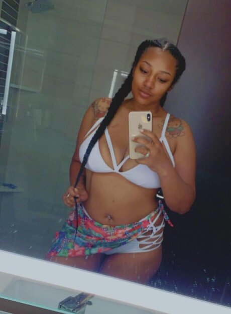 Nacktes geleaktes OnlyFans-Foto von 