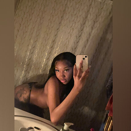 Nacktes geleaktes OnlyFans-Foto von Spicy Accountant 