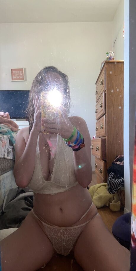 Nacktes geleaktes OnlyFans-Foto von Al