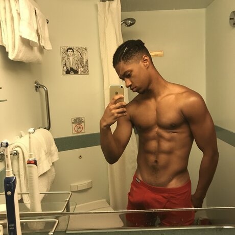 Nacktes geleaktes OnlyFans-Foto von Big Basotho