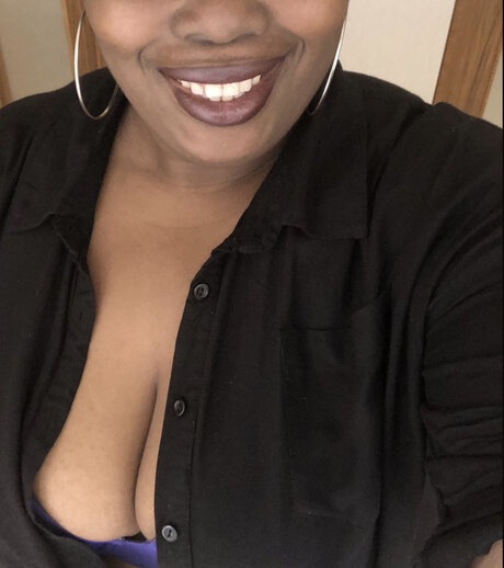 Nacktes geleaktes OnlyFans-Foto von Ladisweetness