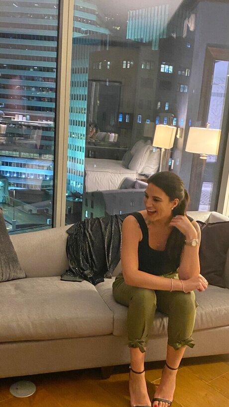 Nacktes geleaktes OnlyFans-Foto von Ashley