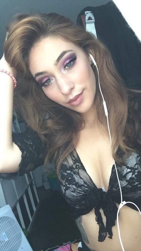 Nacktes geleaktes OnlyFans-Foto von Alicia Hernandez