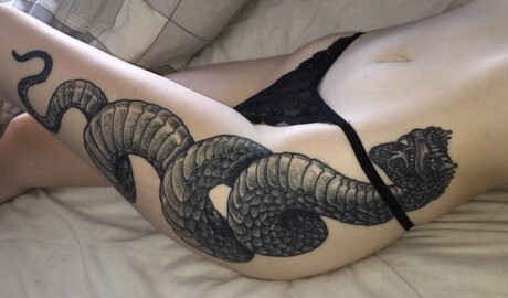 Nacktes geleaktes OnlyFans-Foto von Honey 
