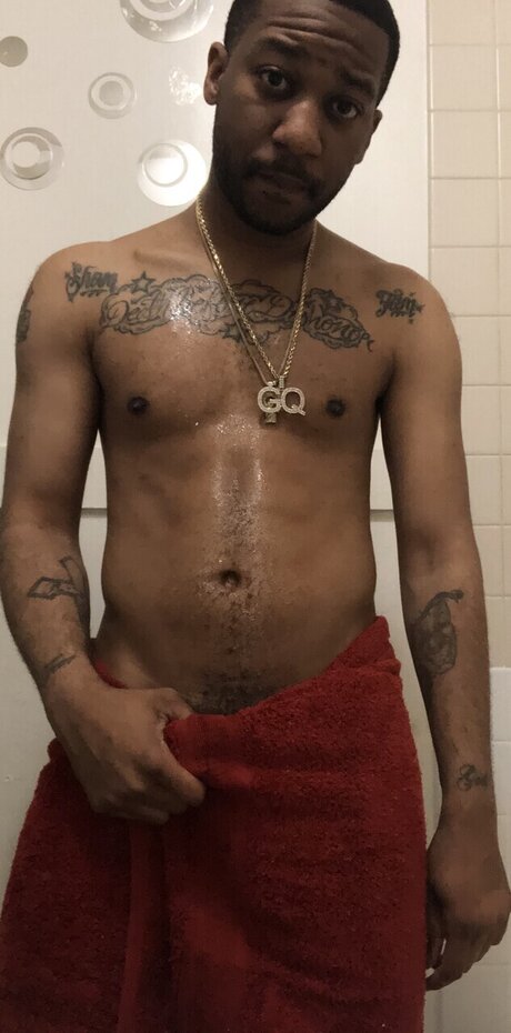 Nacktes geleaktes OnlyFans-Foto von Almighty Gq