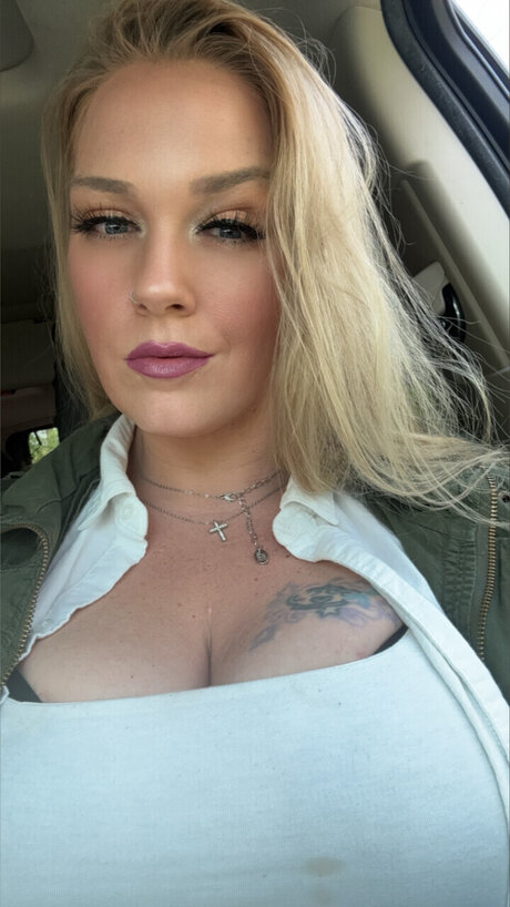 Nacktes geleaktes OnlyFans-Foto von Jennasky422