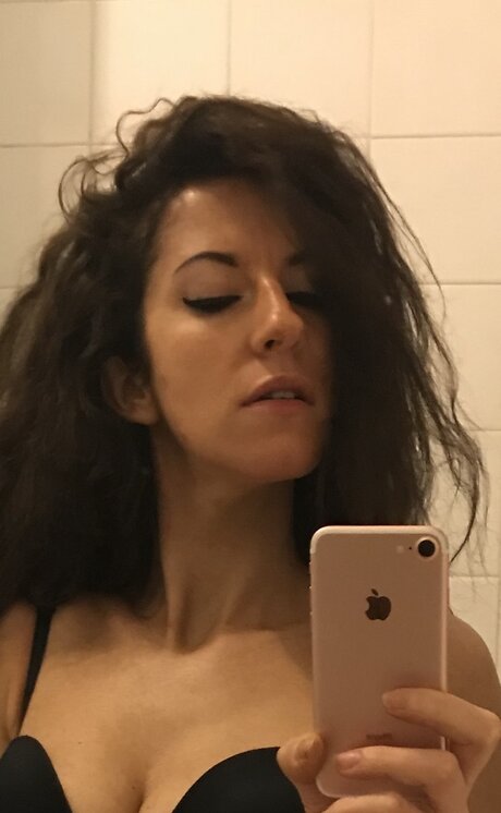 Nacktes geleaktes OnlyFans-Foto von Joanna