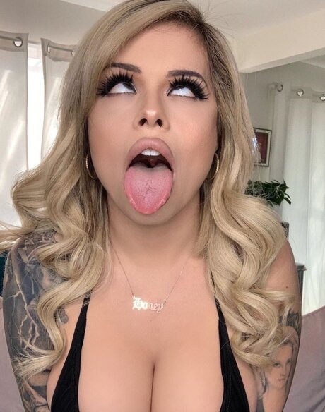 Nacktes geleaktes OnlyFans-Foto von Daddy