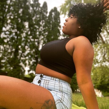 Nacktes geleaktes OnlyFans-Foto von Kiara Lashay