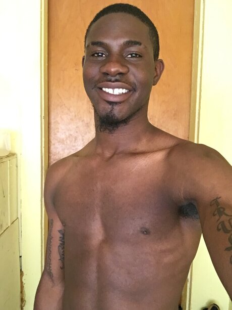 Nacktes geleaktes OnlyFans-Foto von Quan