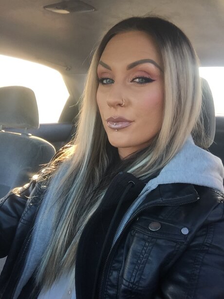 Nacktes geleaktes OnlyFans-Foto von Inkedsteph30