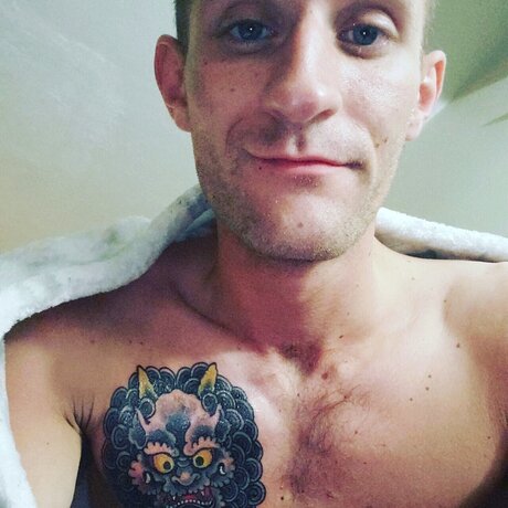 Nacktes geleaktes OnlyFans-Foto von Riley Betz