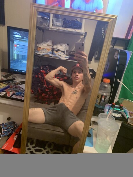 Nacktes geleaktes OnlyFans-Foto von Florida Boi 