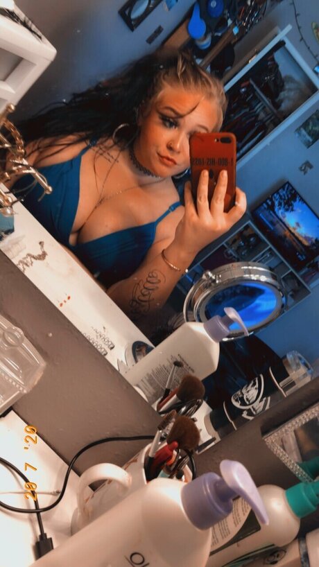 Nacktes geleaktes OnlyFans-Foto von Snowbunny1998