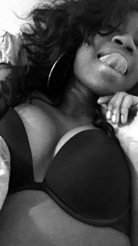 Nacktes geleaktes OnlyFans-Foto von Babydolll