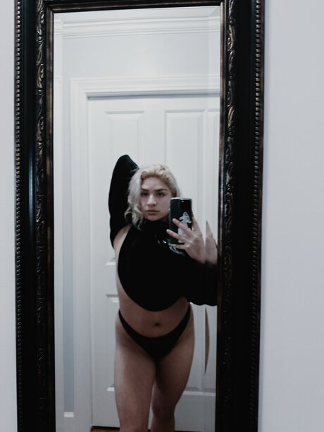 Nacktes geleaktes OnlyFans-Foto von Tokio Loki
