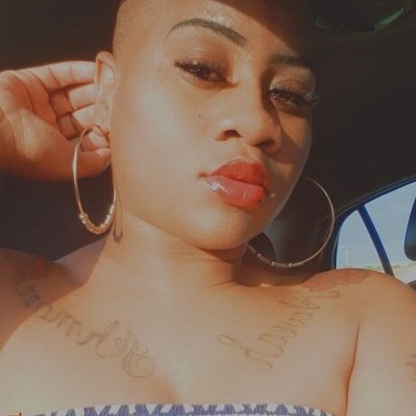 Nacktes geleaktes OnlyFans-Foto von Waterfall