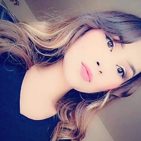 Nacktes geleaktes OnlyFans-Foto von Babygirl