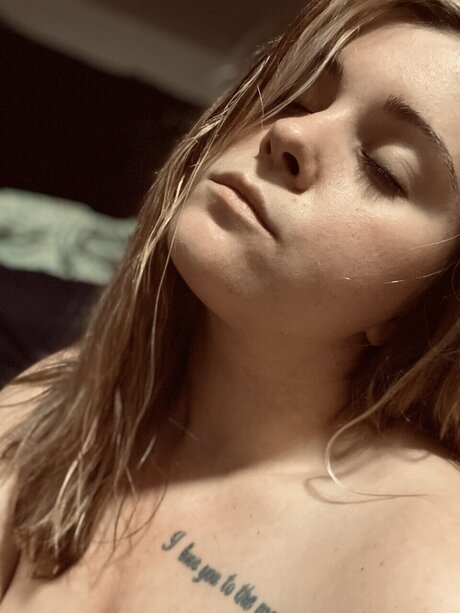 Nacktes geleaktes OnlyFans-Foto von Cc