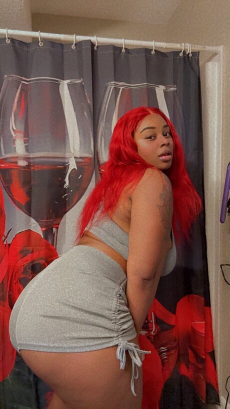 Nacktes geleaktes OnlyFans-Foto von Glizzytheestallion
