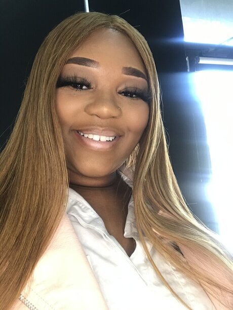 Nacktes geleaktes OnlyFans-Foto von Laa