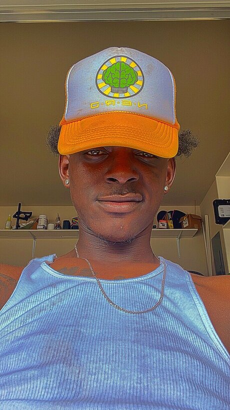 Nacktes geleaktes OnlyFans-Foto von Mister Ouu