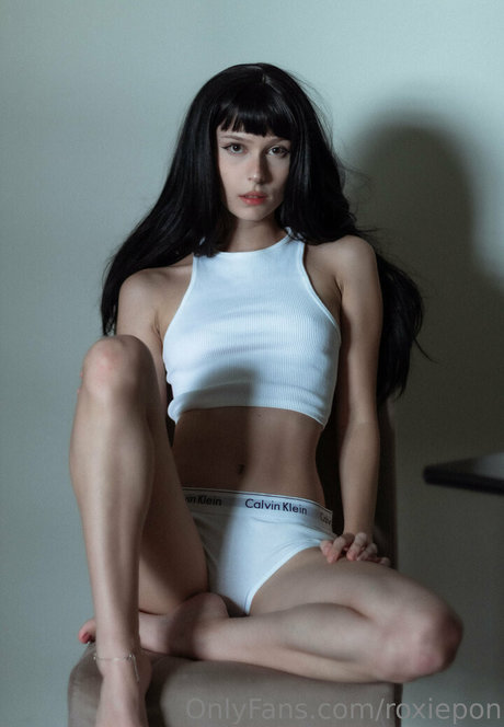 Nacktes geleaktes OnlyFans-Foto von Roxiepon
