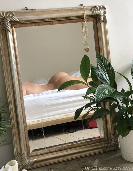 Nacktes geleaktes OnlyFans-Foto von Kizzyrain