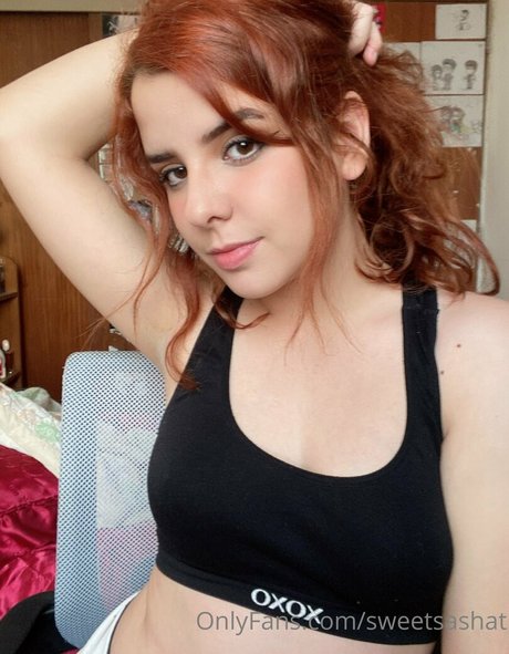 Nacktes geleaktes OnlyFans-Foto von Floweremma