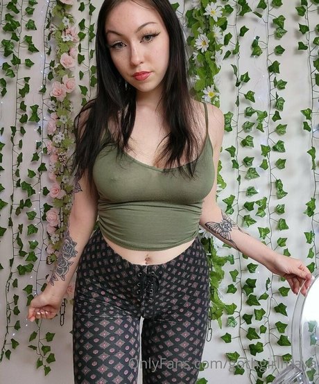 Nacktes geleaktes OnlyFans-Foto von Gothgirlmaya