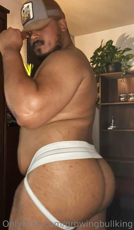 Nacktes geleaktes OnlyFans-Foto von Growingbullking
