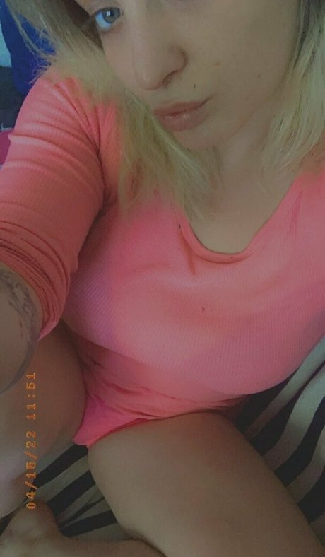 Nacktes geleaktes OnlyFans-Foto von Snowbunnygang420
