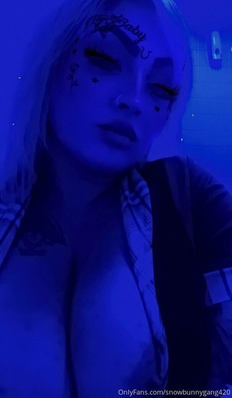 Snowbunnygang420