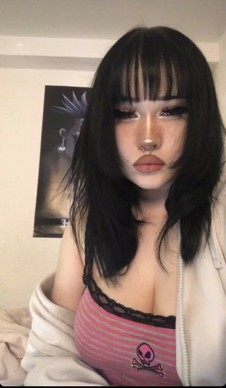 Nacktes geleaktes OnlyFans-Foto von Hellok1ttyslvt