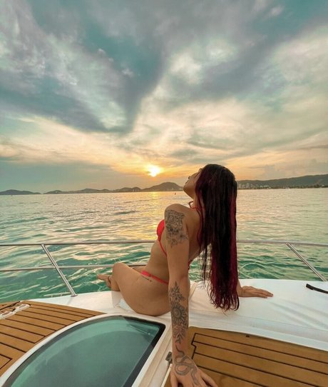 Nacktes geleaktes OnlyFans-Foto von Lia Dumbra