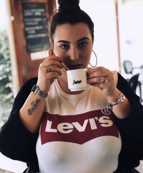 Nacktes geleaktes OnlyFans-Foto von Alessia Barbarossa