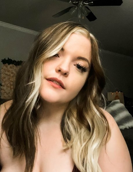 Nacktes geleaktes OnlyFans-Foto von Meg Kaylee