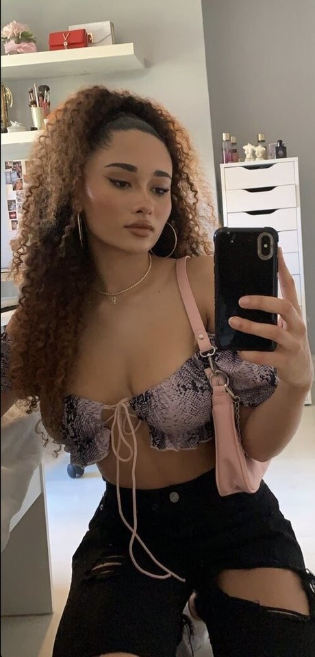 Nacktes geleaktes OnlyFans-Foto von Rubyellaaa0