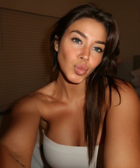 Nacktes geleaktes OnlyFans-Foto von Bambifitt