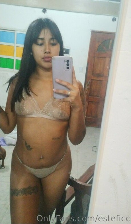 Nacktes geleaktes OnlyFans-Foto von Esteficc