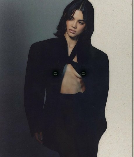 Manu Gavassi