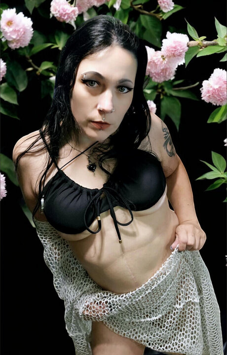 Nacktes geleaktes OnlyFans-Foto von Lili Lace